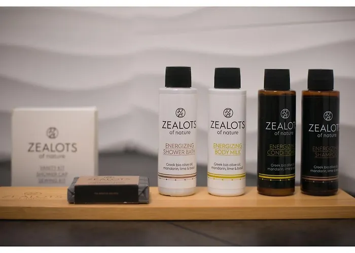 Margaret's Unique Apartament Peran Triovasalos